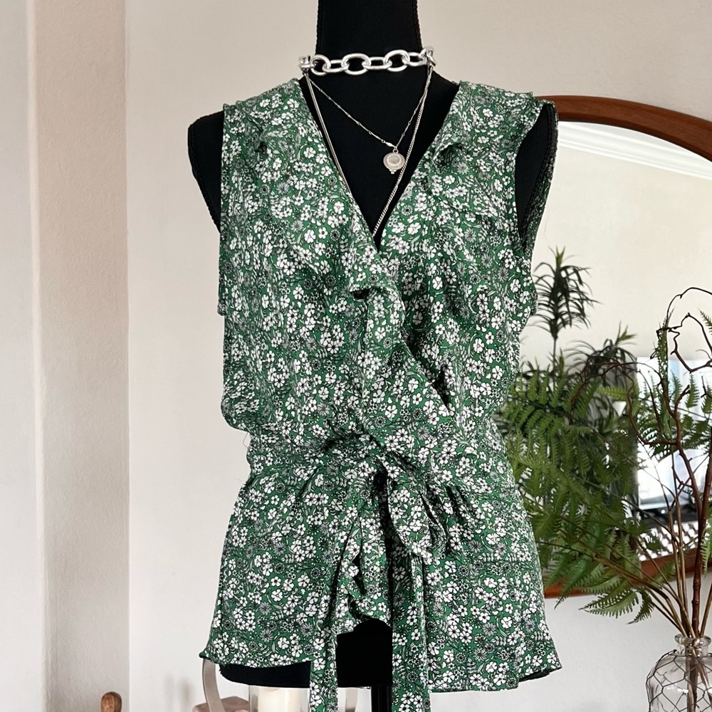 NWT Max Studio Ruffled Peplum Blouse